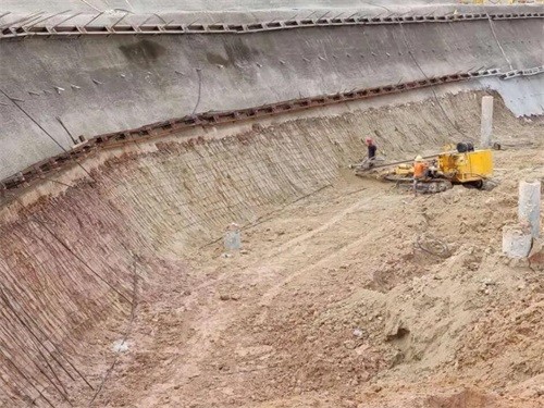 黑水基坑边坡加固